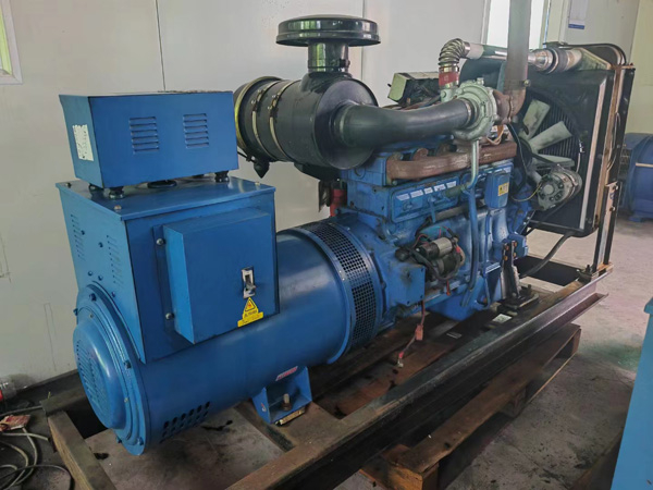 南通100kW柴油发电机组使用多级机油有哪些优缺点？